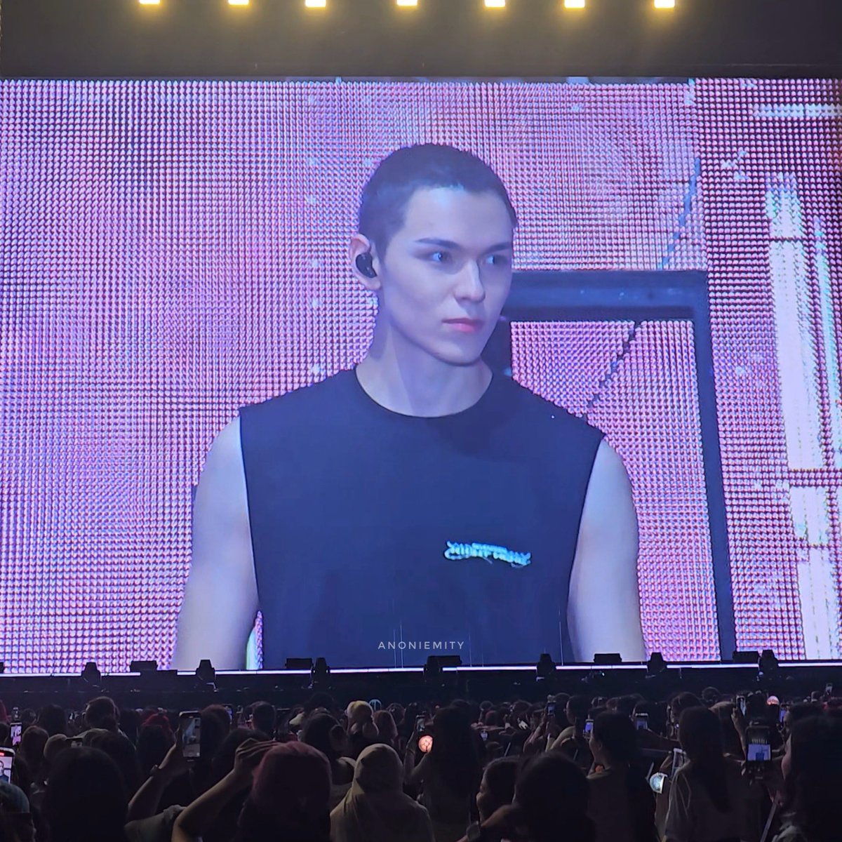 250118 seventeen right here in bulacan
#VERNON #버논