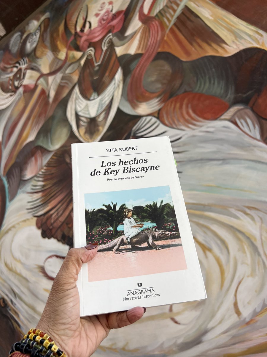Gran libro de <a href="/XitaRubert/">Xita Rubert</a>, tienen que leerlo  🇲🇽