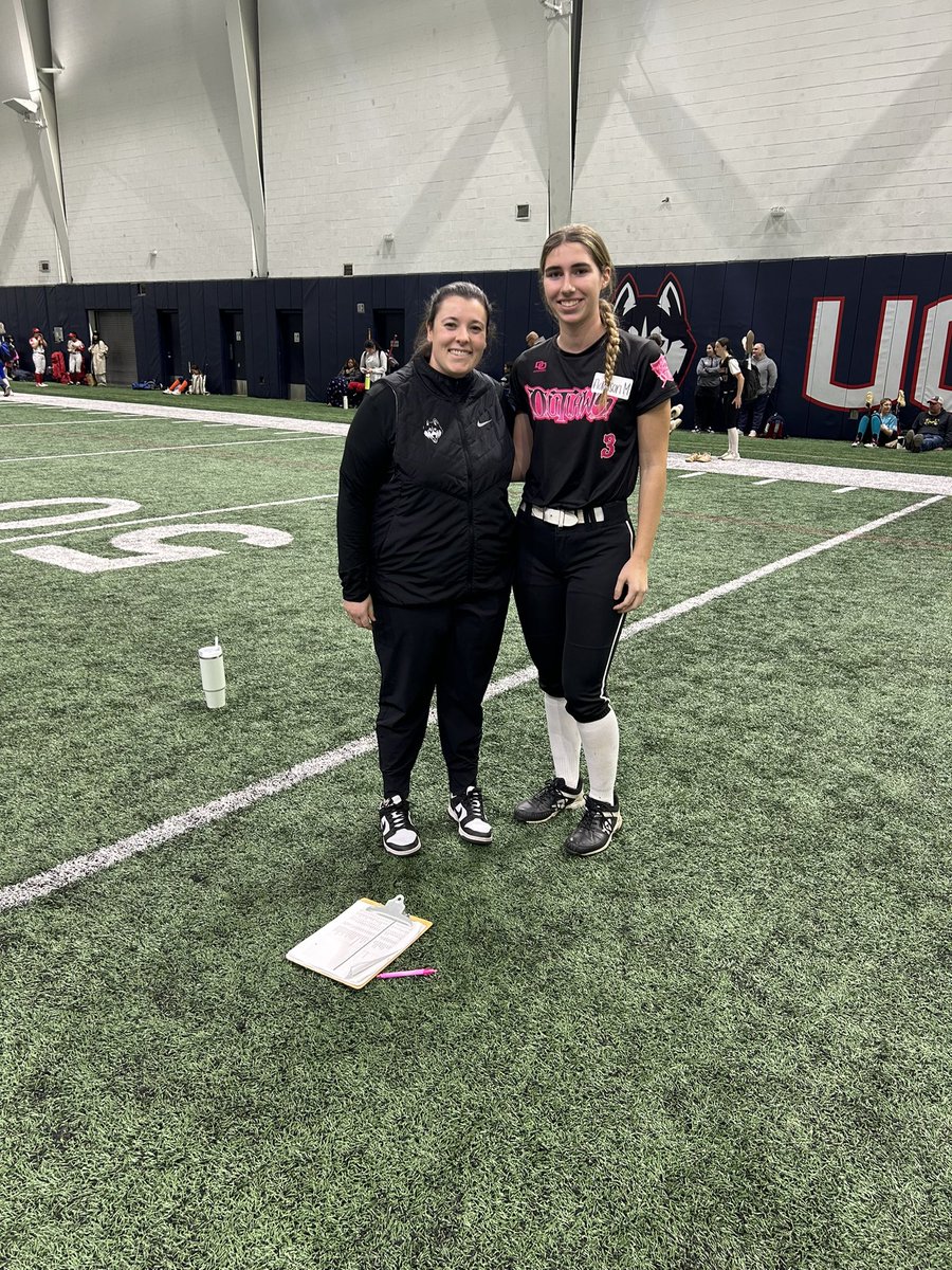 AddisonMoskal's tweet image. Thank you, @UConnSoftball, for hosting a fantastic camp today! I learned so many new drills. Also big thanks to @CoachVUCONN, @CoachMacUCONN, and @ggotgame45 for all the valuable feedback to help me improve my game! Cant wait to come back! @VoganOhio