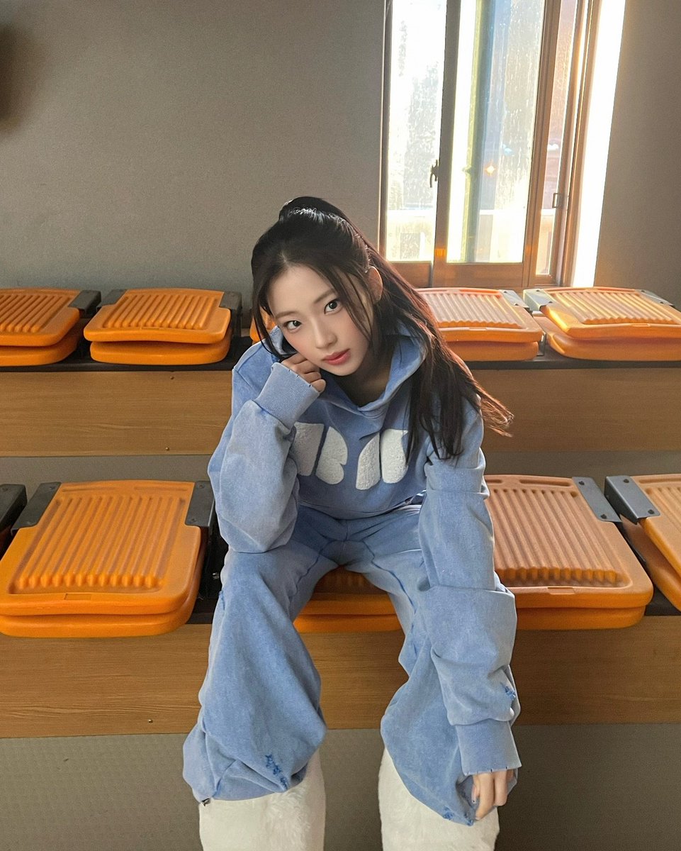 BABYMONGLOBAL's tweet image. [📸] 250119 #RUKA [B-MOMENT] ❛Hey, what you doin’?❜

#BABYMONSTER #베이비몬스터 @YGBABYMONSTER_