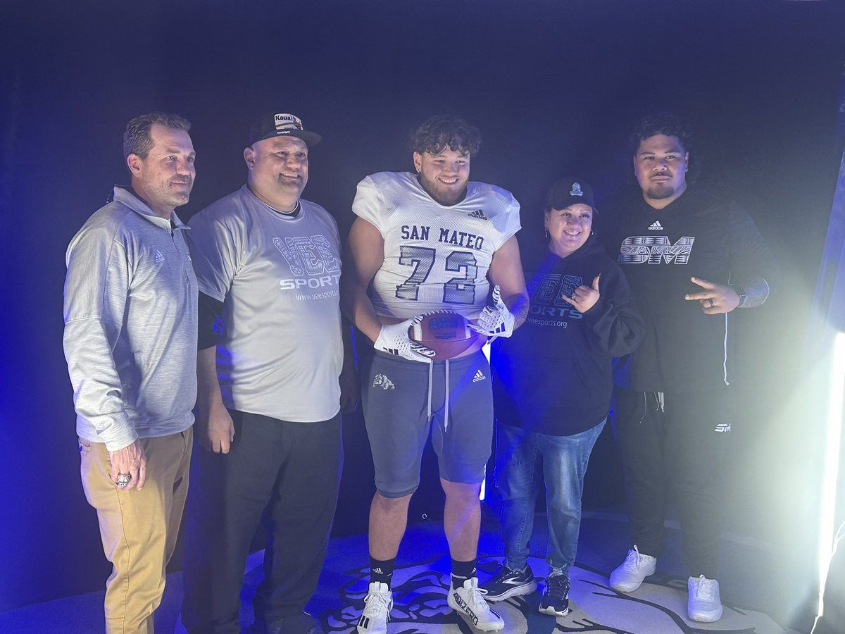 Viliamu Baker-Kline ’25 OL @ College of San Mateo tweet media