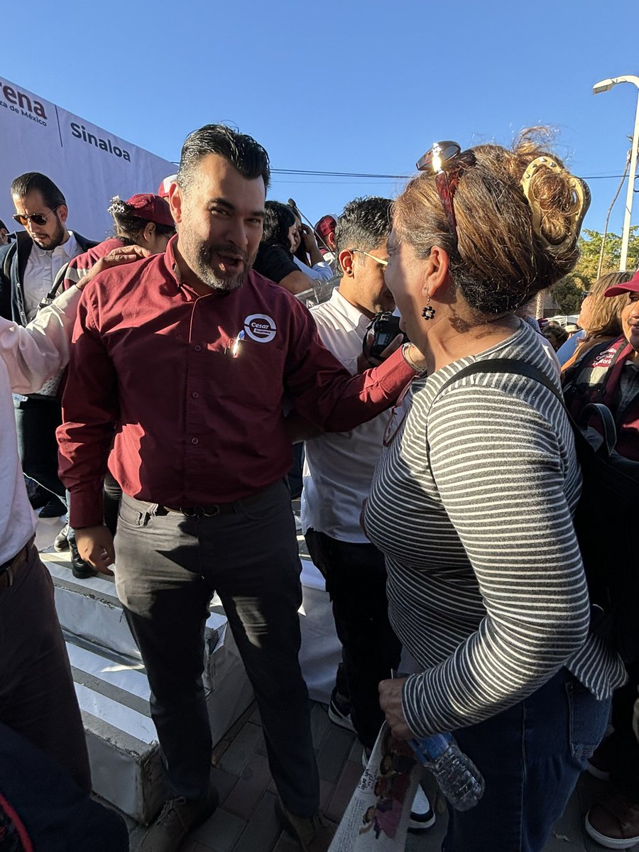 Somos millones los que queremos la consolidación de la #CuartaTransformación en Sinaloa y en México 🇲🇽 

Esta tarde, fuimos al encuentro con la ciudadanía, con el pueblo al que representamos. Un gusto ser partícipe de esta reunión con la militancia en Ahome. <a href="/MorenaSinaloa_/">Morena Sinaloa</a>