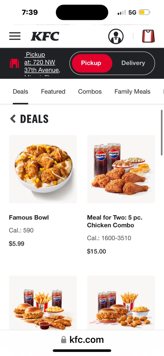 pedrerafa's tweet photo. @kfc My KFC has the bowls at $5.99!!!!!!! https://t.co/m86ovTse8M