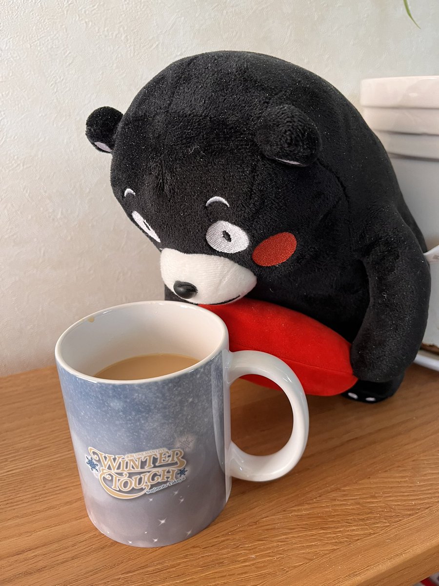 M78misaki478647's tweet photo. くまモンとカフェオレ飲んだら
さぁ!出動(*>ᴗ<*)🙌
極上の✨️Entertainment✨️が
待ってる ‼️
🪄 🎩:🤹🏻♀️)*🎪🥁 ✿ 🐘💓
#杉本琢弥
#SIRCUS
#Zepp名古屋 https://t.co/p5lvbI52oe