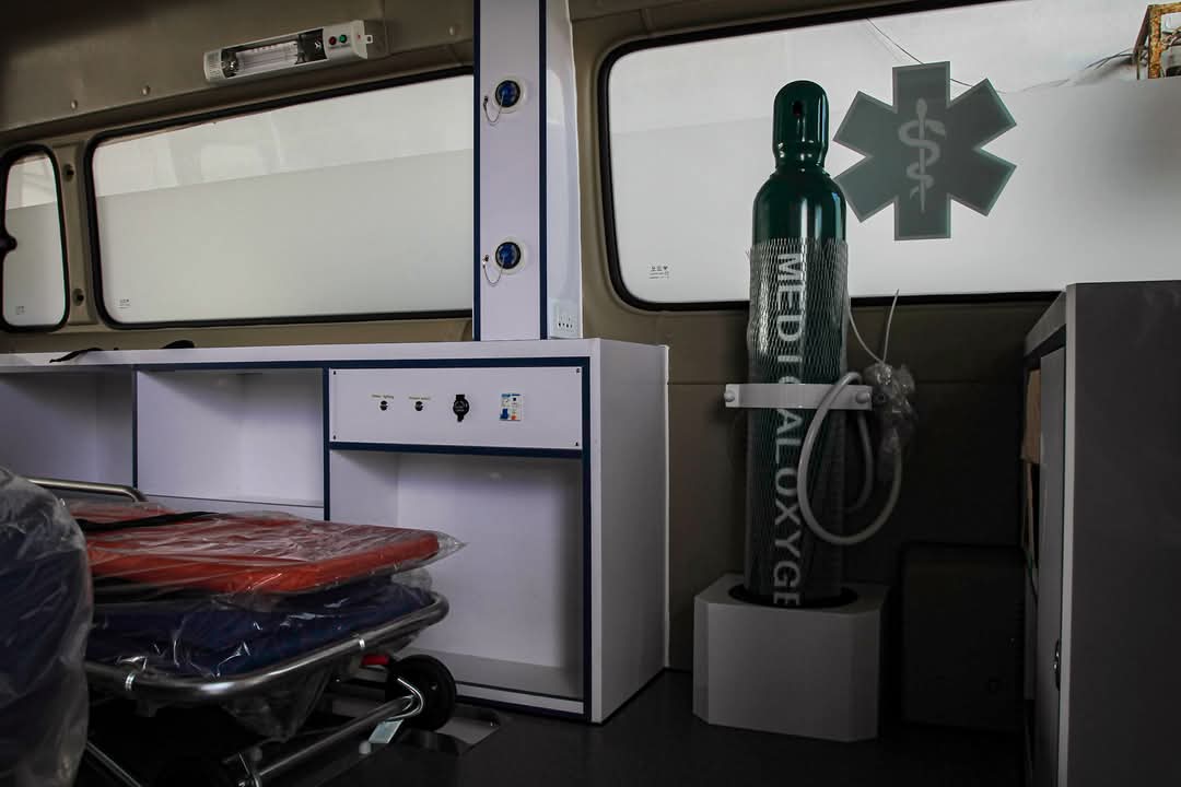 🇨🇺 Quince nuevas ambulancias brindarán servicios al Sistema Nacional de #Salud en La Habana, como parte de un proyecto experimental entre el <a href="/MINSAPCuba/">Ministerio de Salud Pública de Cuba</a>,  el <a href="/MitransCuba/">Ministerio del Transporte de Cuba</a> y el Gobierno provincial, para incrementar la disponibilidad de esos medios.
acortar.link/26gYal