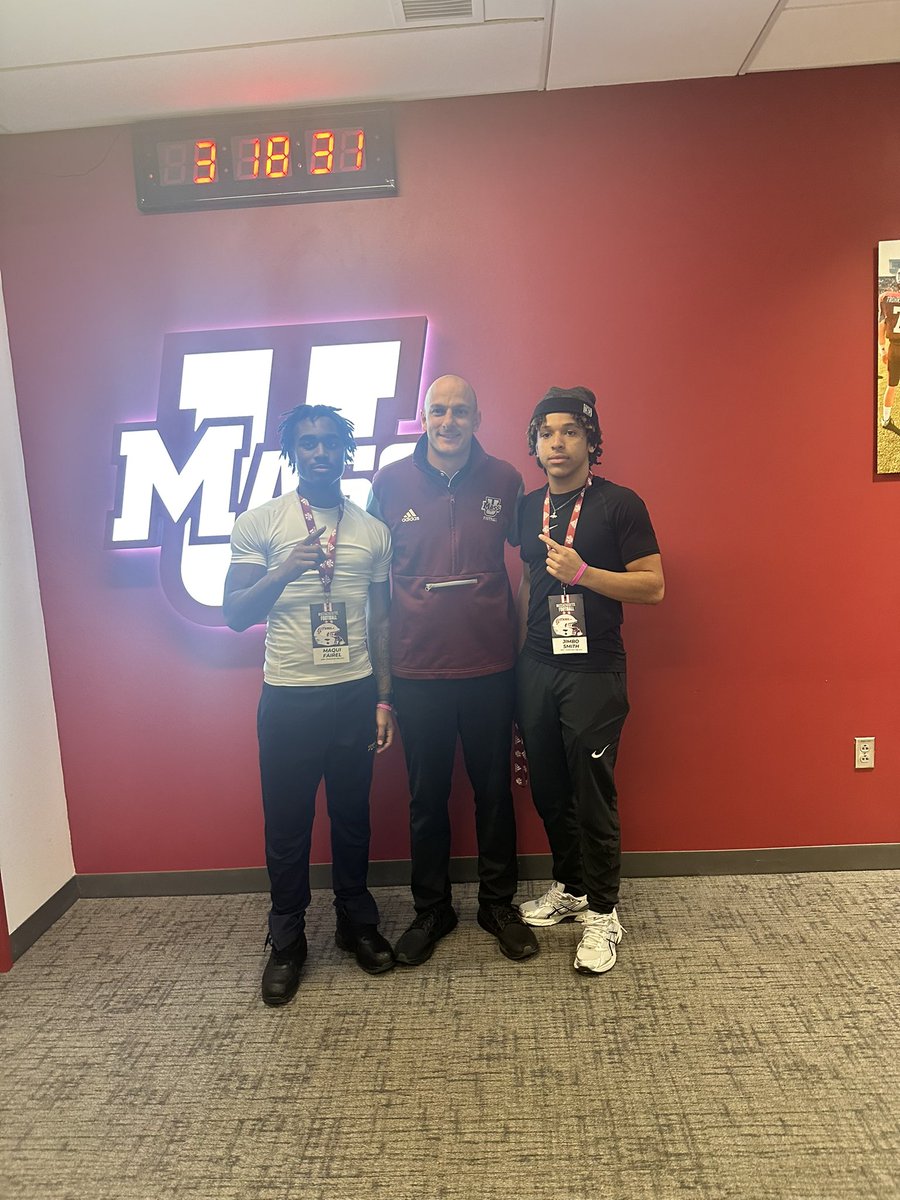2 ⭐️ James “Jimbo” Smith IV (@jimbosmitty9) on Twitter photo Grateful and had an amazing time today at the visit Thank you,
<a href="/UMassFootball/">UMass Football</a> <a href="/CoachKeyte/">Jared Keyte</a> <a href="/JakeLaneUMass/">Jake Lane</a> <a href="/coachharasymiak/">Joe Harasymiak</a> <a href="/NyeemWartman/">Coach Wart</a> <a href="/TroyKGore/">Coach Troy Gore</a> Grateful and had an amazing time today at the visit Thank you,
<a href="/UMassFootball/">UMass Football</a> <a href="/CoachKeyte/">Jared Keyte</a> <a href="/JakeLaneUMass/">Jake Lane</a> <a href="/coachharasymiak/">Joe Harasymiak</a> <a href="/NyeemWartman/">Coach Wart</a> <a href="/TroyKGore/">Coach Troy Gore</a>