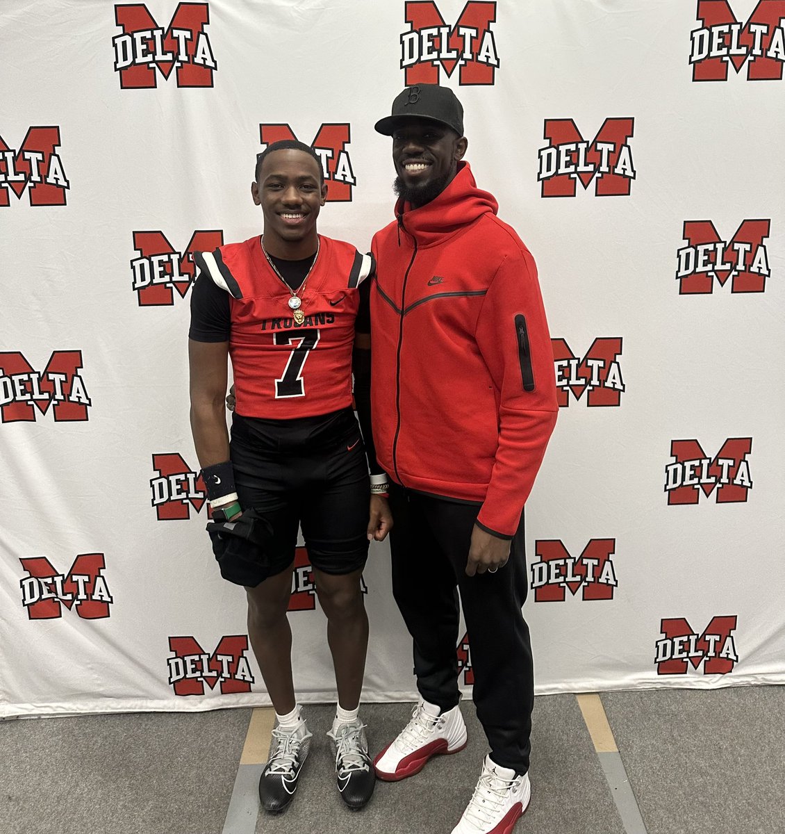 Pà✝️ (@monclair_brave6) on Twitter photo Had a great time at <a href="/MDCC/">Mississippi Delta</a> thank you <a href="/CoachBook5x/">Booker Chambers</a> <a href="/CoachTAJohnson/">Tavares Johnson Sr</a> <a href="/DeondriL/">Deondri L Clark</a> for inviting me!! Thank you God for this opportunity you blessed me with 🙌🏾🙌🏾. Had a great time at <a href="/MDCC/">Mississippi Delta</a> thank you <a href="/CoachBook5x/">Booker Chambers</a> <a href="/CoachTAJohnson/">Tavares Johnson Sr</a> <a href="/DeondriL/">Deondri L Clark</a> for inviting me!! Thank you God for this opportunity you blessed me with 🙌🏾🙌🏾.