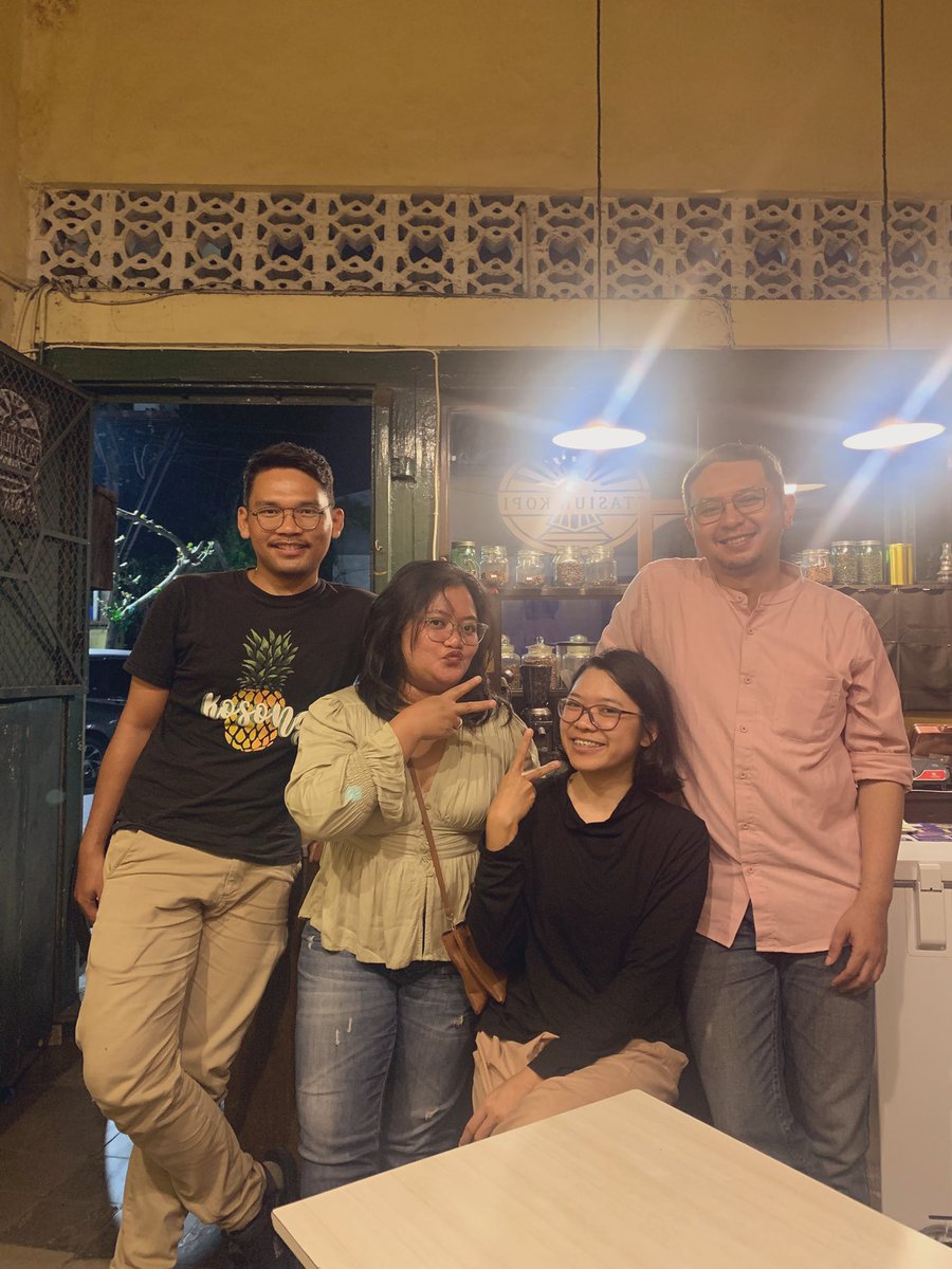 ermayuliati's tweet photo. @indrayust Akhirnya kelakon juga ✅
Sekaligus dalam rangka menyambit kedatangan ex walikota Banyumanik Bu @sasisudibyo https://t.co/DlKaL65075