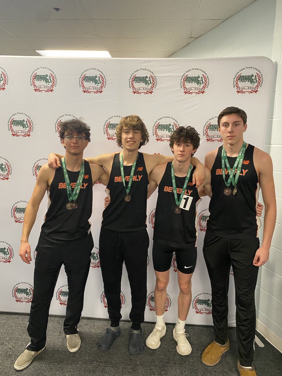 What a way to cap off the Division 2 Relays! A season best time of 3:31.18 in the 4x4 and a 3rd place podium finish! ⁦<a href="/BeverlyPanthers/">Beverly Panthers</a>⁩ ⁦<a href="/Beverly_High/">Beverly High School</a>⁩ ⁦<a href="/PhilStacey_SN/">Phil Stacey</a>⁩