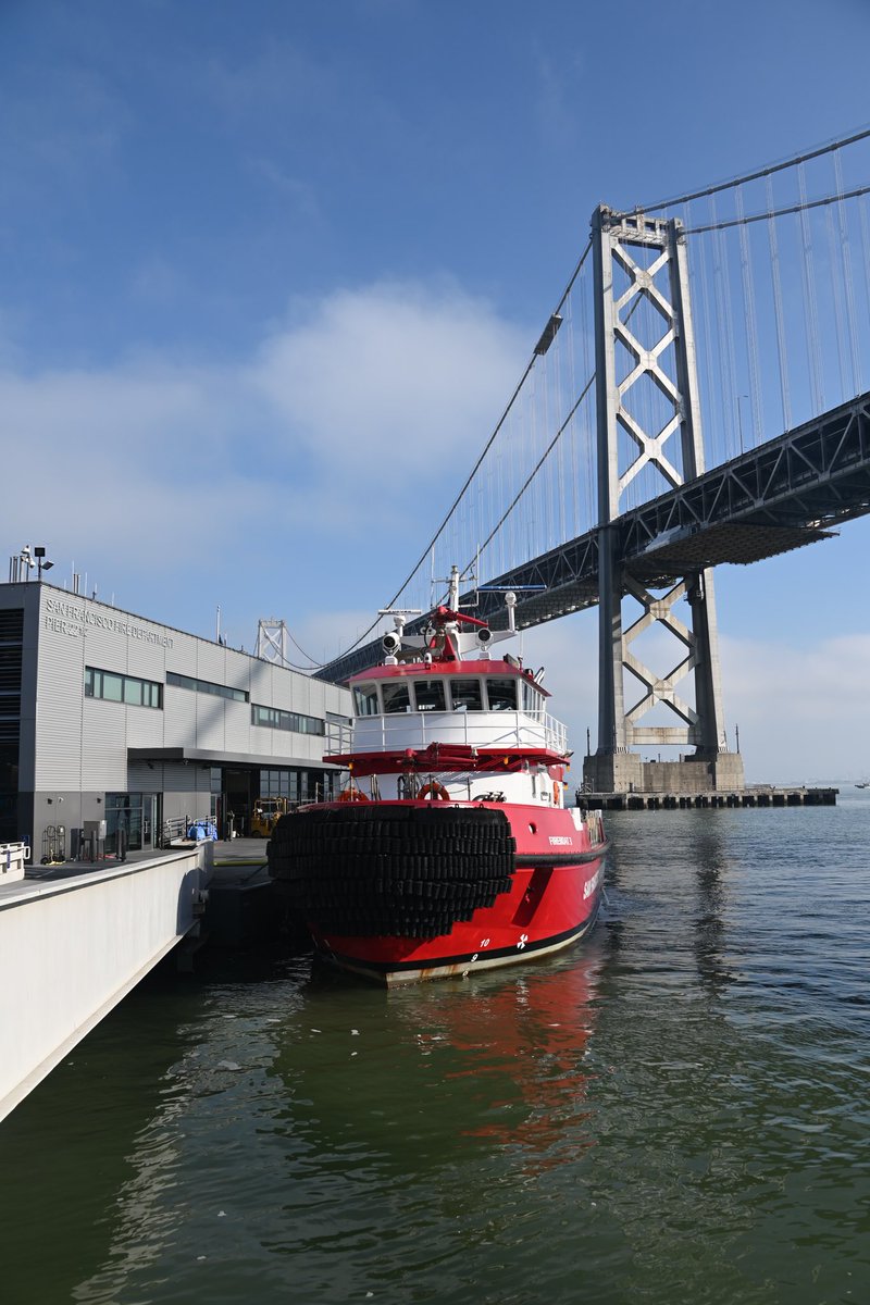 SF_emergency's tweet photo. Today’s drill showcased @SFFDPIO ‘s innovative emergency water firefighting systems: high-pressure hydrant system, wharf hydrants, the St. Francis Fireboat, which draws water from the bay, and more! These are critical response tools that we’re proud to have in SF’s toolkit https://t.co/Pi676Mgd1e