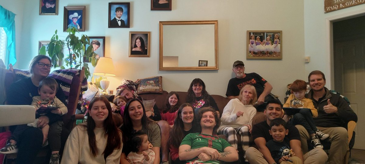 leachman17's tweet image. Sorry for the late post.  The best Christmas Family party.