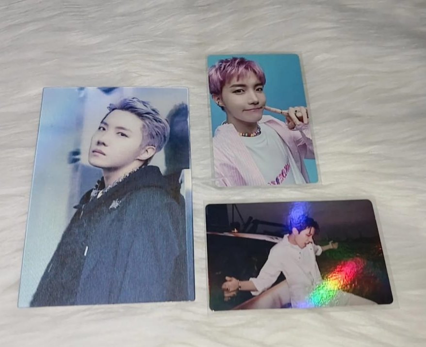 boralovee_'s tweet image. HELP RT lagi BU gaes siapa tau ada yg minat wts koleksi aq pribadi 
harga bisa nego tipis 
blm admin oren 
bisa dm 
dom kalbar 
#bts #pcbts