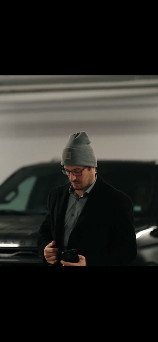 JasonJhutti's tweet photo. JT Miller checking his phone to see if he’s been traded yet #Canucks https://t.co/fnW8JeJr7R
