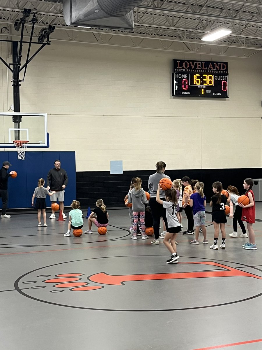 PennyDippold's tweet image. Another great morning of learning basketball! Way to go Lil’ Tigers 🧡🐯🖤🏀 #LPStigers #lyba #lovelandyouthbasketball
