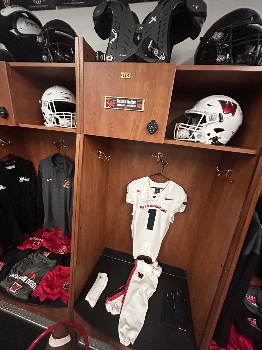 Boston Walker (@iambostonwalker) on Twitter photo After a great talk with <a href="/ArneFerguson/">Arne Ferguson</a> i’m blessed to announce i’ve received an offer to play football at Western Oregon University!!AGTG After a great talk with <a href="/ArneFerguson/">Arne Ferguson</a> i’m blessed to announce i’ve received an offer to play football at Western Oregon University!!AGTG