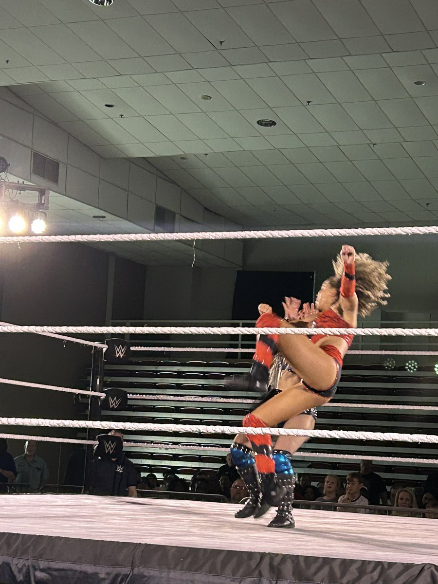 BranhamTayy's tweet photo. The prodigy and kelani battling it out #NXTmelbourne https://t.co/zAtEBOXI0X