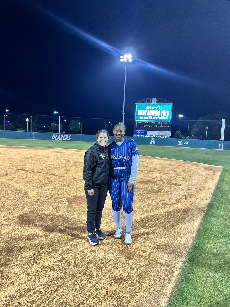 Madison Smith (@madinoelleee) on Twitter photo Enjoyed my time at <a href="/UAB_SB/">UAB Softball</a>. Thank you coaches and players for having me and putting on a wonderful camp! <a href="/Mustangs_08/">Bham Mustangs 08</a> Enjoyed my time at <a href="/UAB_SB/">UAB Softball</a>. Thank you coaches and players for having me and putting on a wonderful camp! <a href="/Mustangs_08/">Bham Mustangs 08</a>
