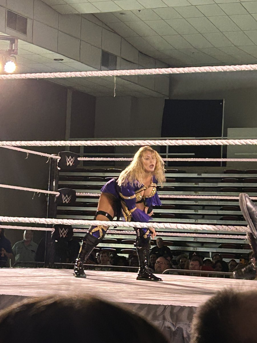 BranhamTayy's tweet photo. Look at Nikita!! Strutting her stuff love her #NXTmelbourne #superfan https://t.co/KqqHnvJgeN