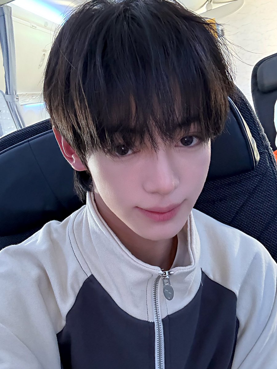 tws_transidn's tweet photo. #HANJIN
(yapyap) kami datang lagi
#한진 #TWS #투어스 https://t.co/bzIrQ29p5B