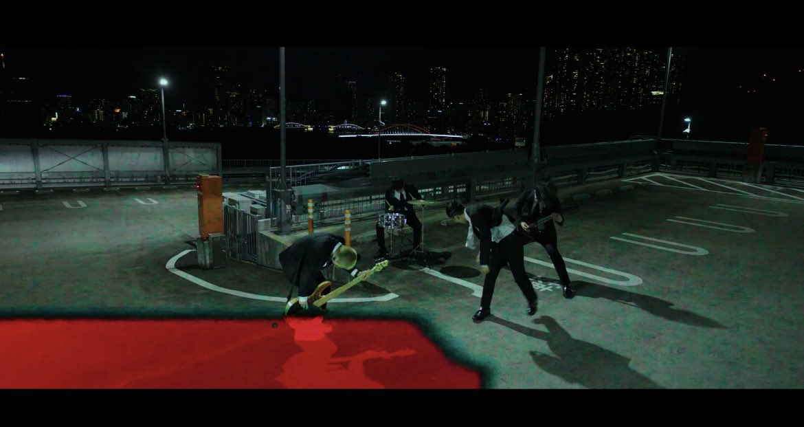 本日20:00

『 King's neck 』 MV公開予定

 #011authu