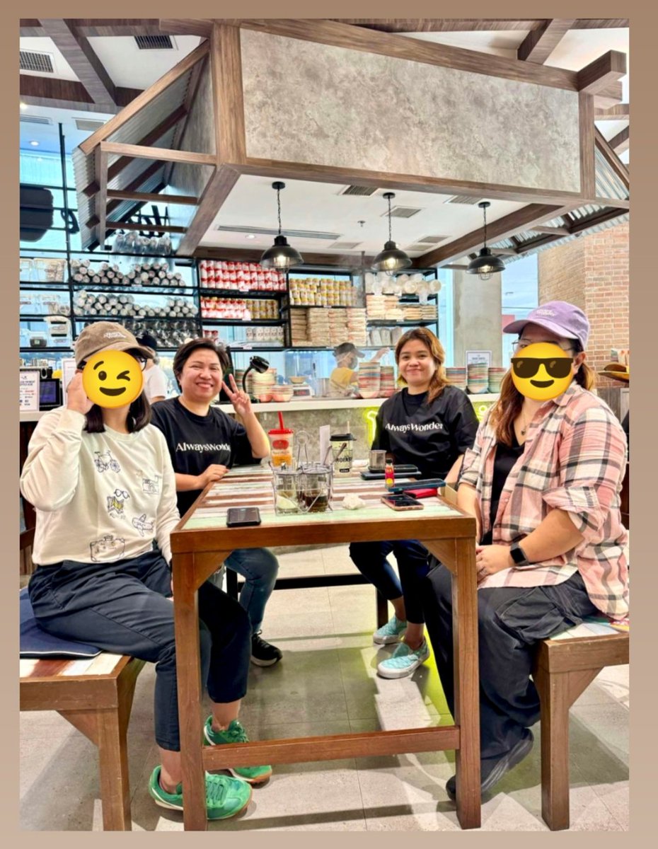 anatellasky's tweet photo. Happy Sunday! We always wonder together 🌈
@sindikwong @diyembii
@iLabLingOrm #JaoKwamRak

#AW @AlwayswonderCo by CEO @linglingsirilak https://t.co/K9751RsB6F