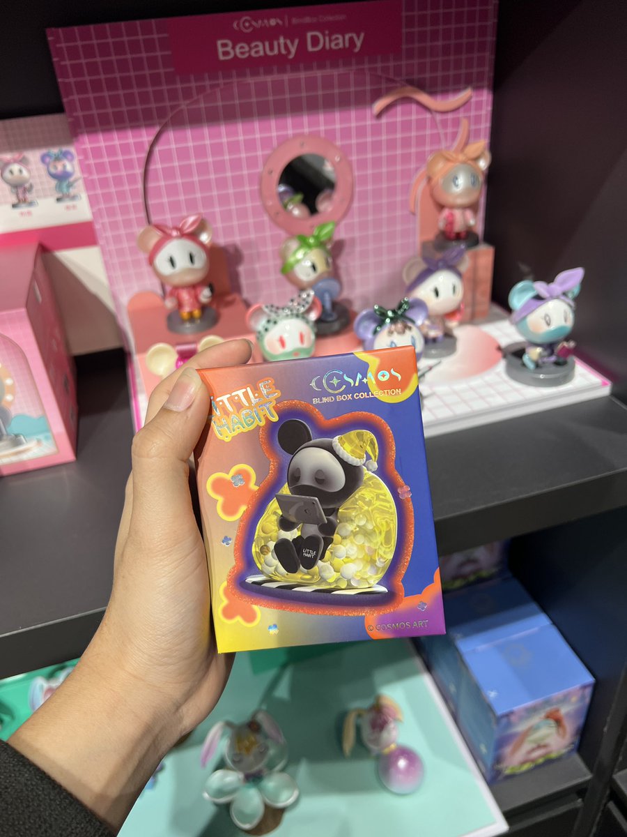 burisblue's tweet image. #cosmosbear #spacetimecube #seaconbangkae