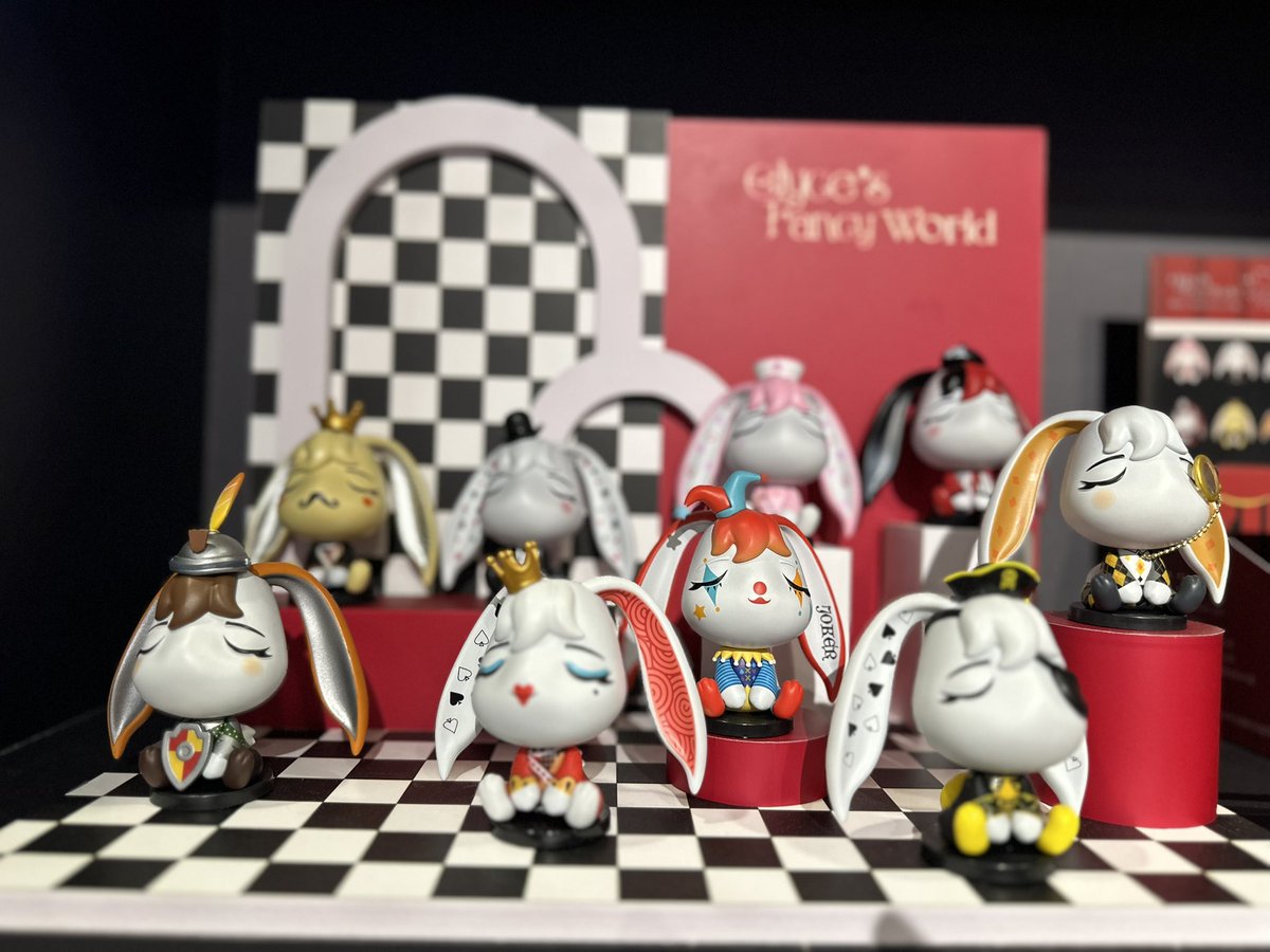 Kra__tae's tweet image. So cute #cosmosbear #spacetimecube #seaconbangkae