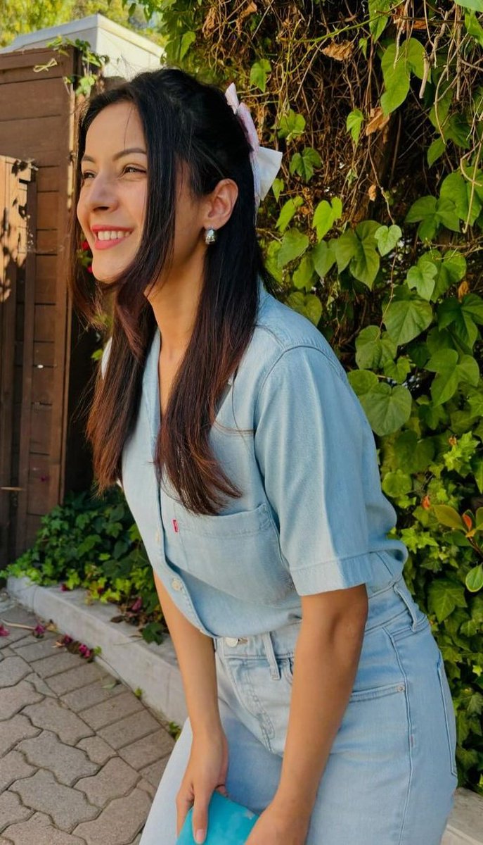 FunPlanet365's tweet image. #SundayMenu #StarManPics #SocialQuotient
Thread on Beautiful Ladies.
They rule Social Media like anything 
#ShehnaazGill
Shehnaaz