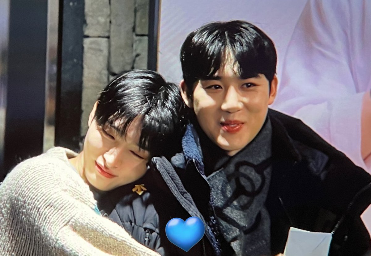 지성한별✨ tweet media