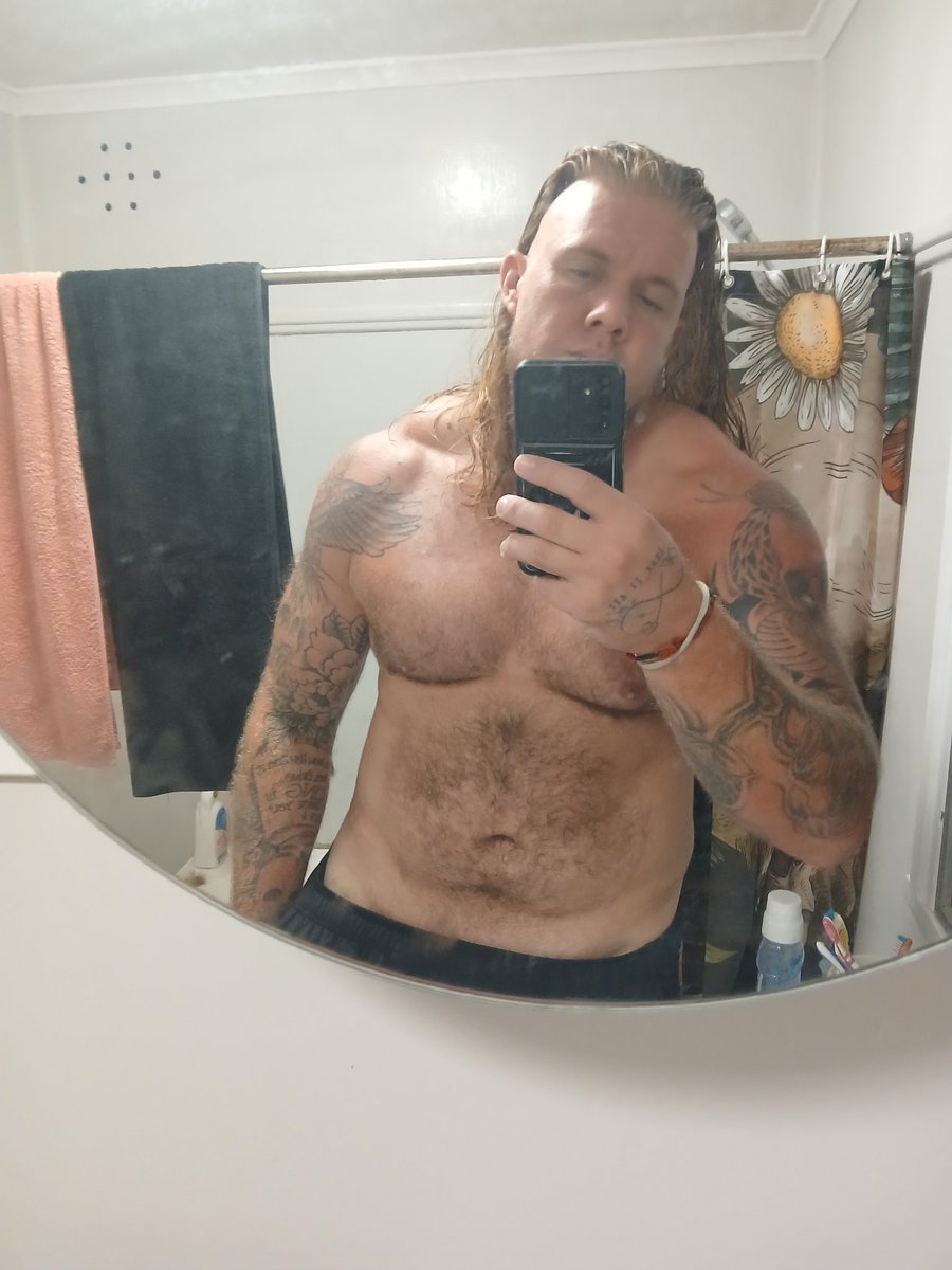 SlashGami's tweet image. Back down to 130kg💯
Ready for Feb💪🏼