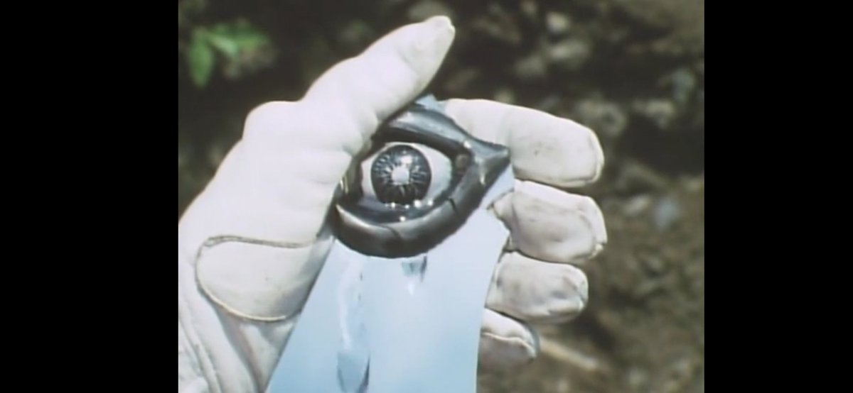 Koma603's tweet photo. Oddly sympathetic(?) to show Mirror crying as a final shot https://t.co/OVjA0vMS3l