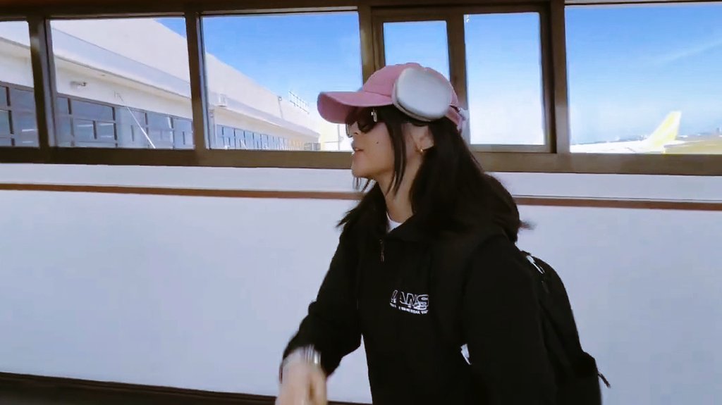 thejjofrain's tweet photo. SHE'S SO IDOL CODED HERE. 😎🫀 https://t.co/6TwHEyjQby