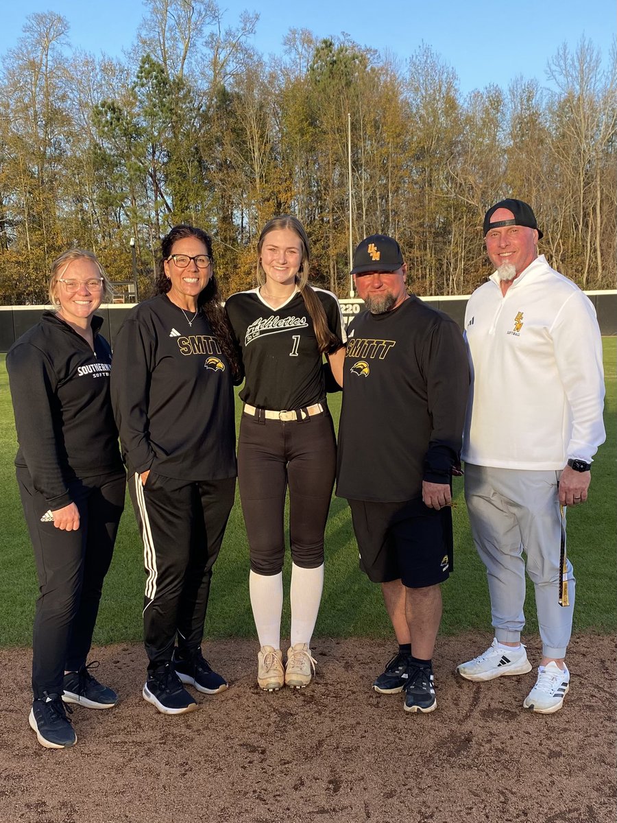 Addie Hicks (@addieh2027) on Twitter photo I had a great time back at the <a href="/SouthernMissSB/">Southern Miss Softball</a> camp today!! Even got to attend the camp with some of my teammates! Had a great time and can’t wait to be back on campus! <a href="/NataliePooleUSM/">Natalie Poole</a> <a href="/IzzyWerdann/">Izzy Werdann</a> <a href="/BigRockHawk/">Aaron Longenecker</a> <a href="/ElzeyMatt/">The Coach</a> <a href="/CoachOAllZones/">AllZonesFastpitch</a> <a href="/BSherSB/">Barb Sherwood</a> <a href="/Athletics_2027/">SoCal Athletics 2027 National Harvell</a> <a href="/ClarkePrepSB/">Clarke Preparatory Softball</a> I had a great time back at the <a href="/SouthernMissSB/">Southern Miss Softball</a> camp today!! Even got to attend the camp with some of my teammates! Had a great time and can’t wait to be back on campus! <a href="/NataliePooleUSM/">Natalie Poole</a> <a href="/IzzyWerdann/">Izzy Werdann</a> <a href="/BigRockHawk/">Aaron Longenecker</a> <a href="/ElzeyMatt/">The Coach</a> <a href="/CoachOAllZones/">AllZonesFastpitch</a> <a href="/BSherSB/">Barb Sherwood</a> <a href="/Athletics_2027/">SoCal Athletics 2027 National Harvell</a> <a href="/ClarkePrepSB/">Clarke Preparatory Softball</a>