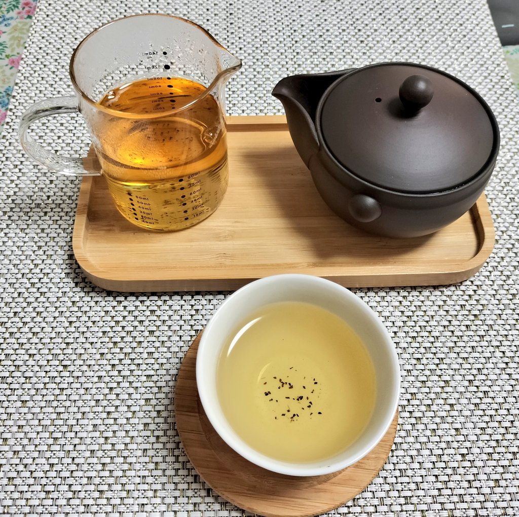 MiloudInes's tweet image. お昼のお茶 🤗

宮崎茶房
甘香ほうじ茶

お湯を注いた瞬間の甘い香りがたまりません。
食後の一杯。
午後も頑張ろう ✨