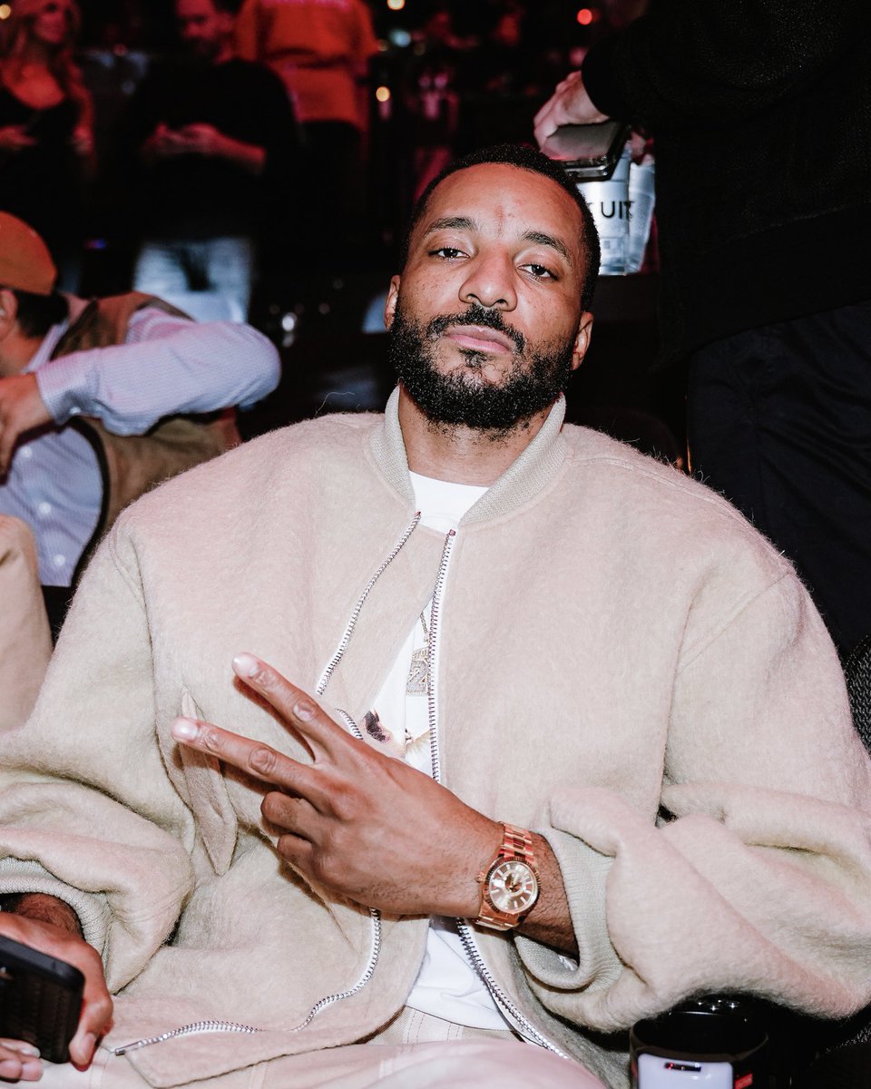 Norman Powell in the building for #UFC311 at <a href="/IntuitDome/">Intuit Dome</a> 👀👊