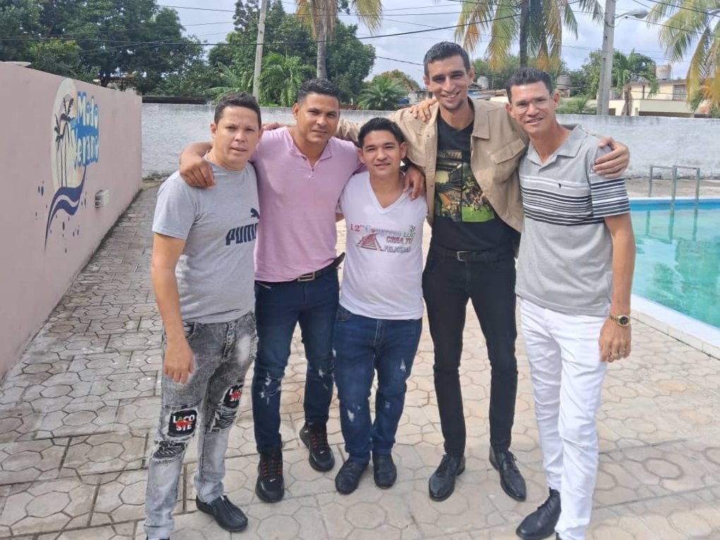 #LasTunasPorMasVictorias 🇨🇺
#Tuneros en el Comité Nacional de la <a href="/UJCdeCuba/">UJC de Cuba</a> 💪🏻🇨🇺.