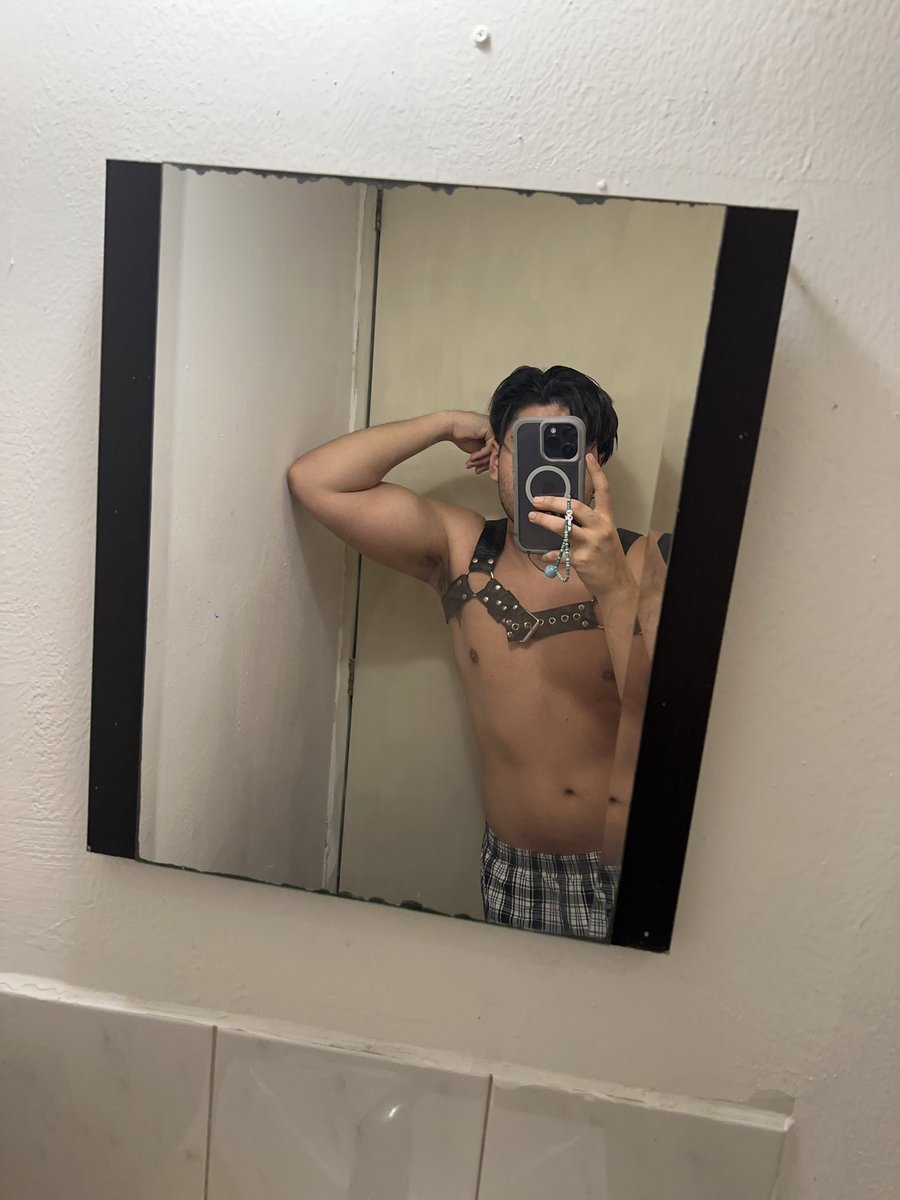 its_cxrl's tweet photo. Buenas noches https://t.co/M3x7USEbLw