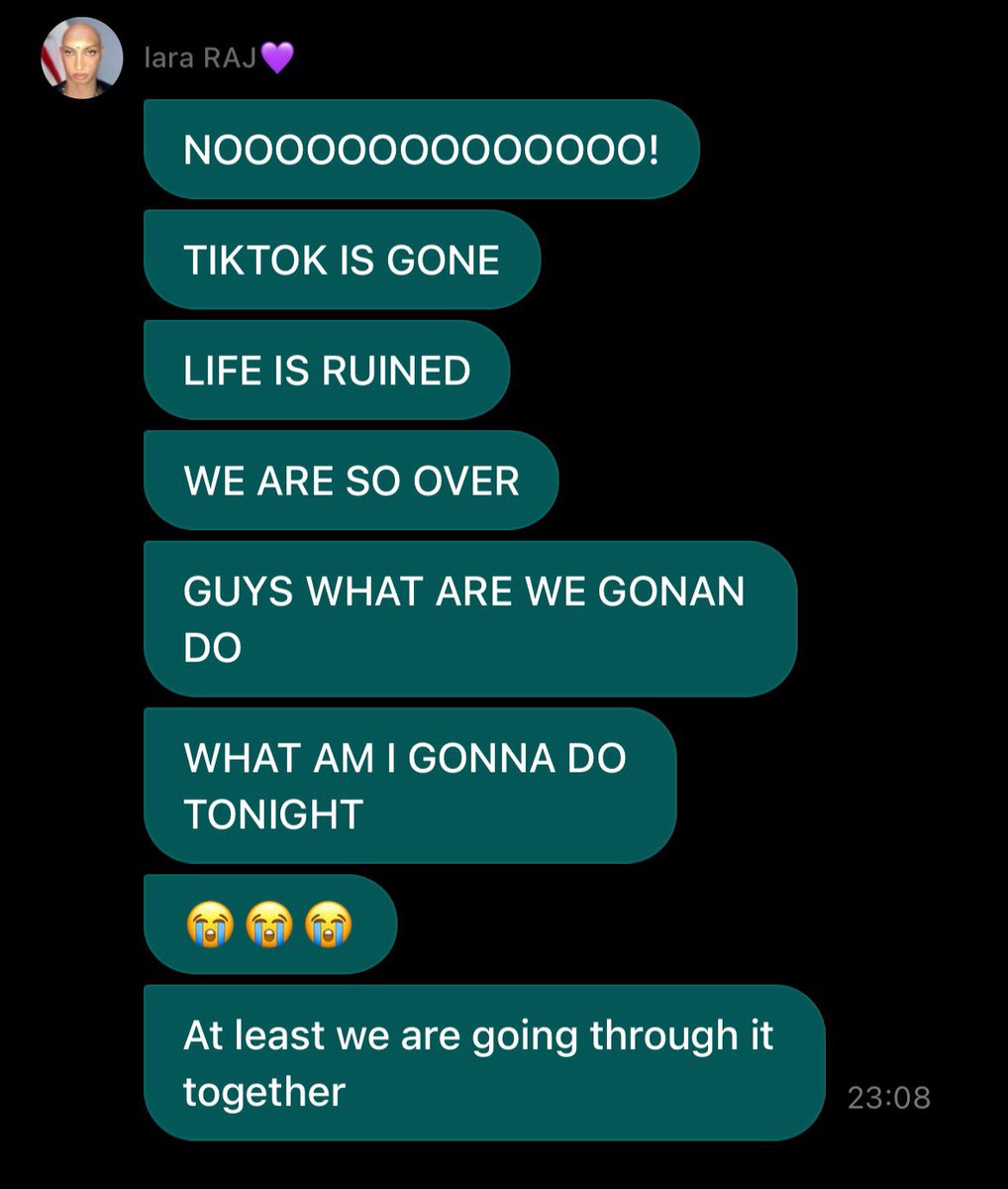 NewsKatseye's tweet photo. Lara crashes out in a new message to Weverse Dms

“TIKTOK IS GONE, MY LIFE IS RUINED”

#KATSEYE @katseyeworld https://t.co/3MZxMTamx4