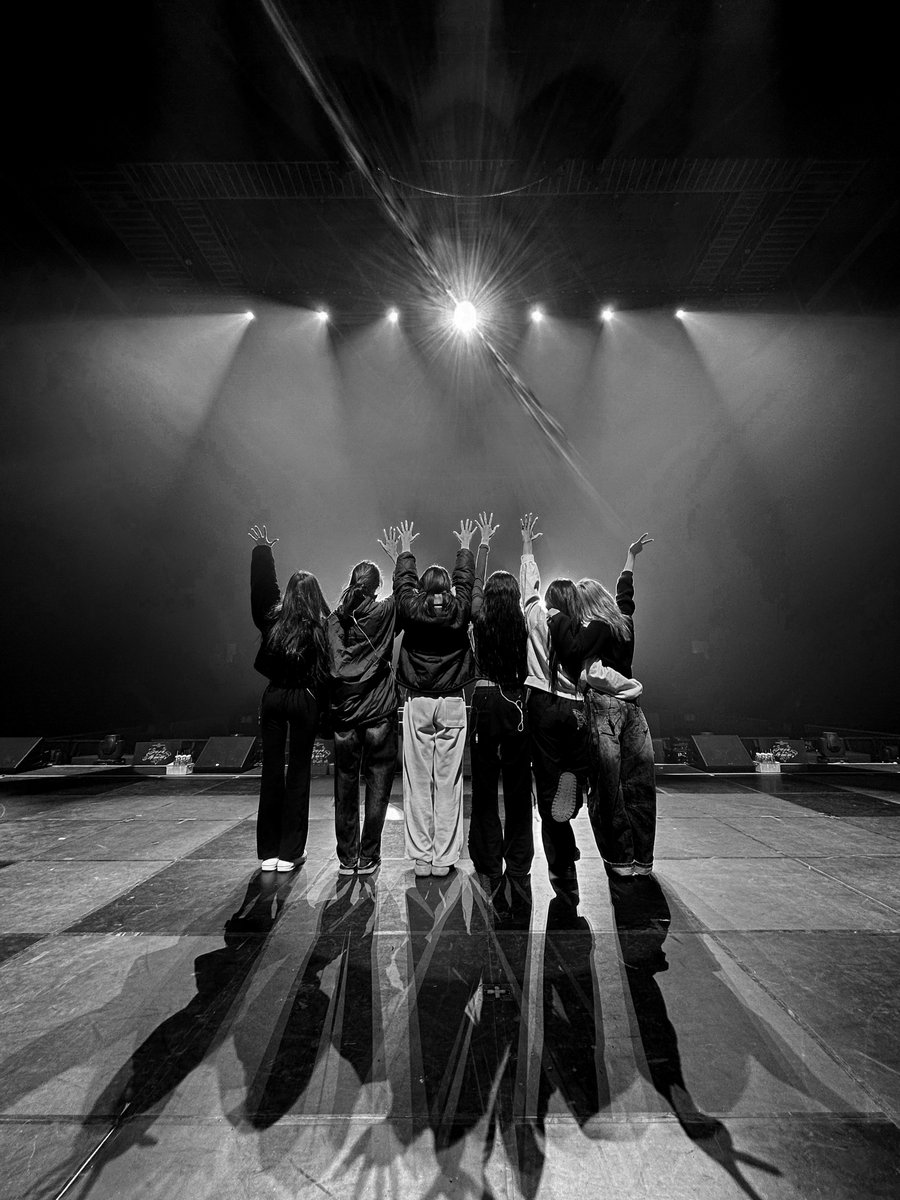 GFRIEND 10th Anniversary <Season of Memories>
🤍25.01.19 Rehearsal

#여자친구 #GFRIEND
#Season_of_Memories