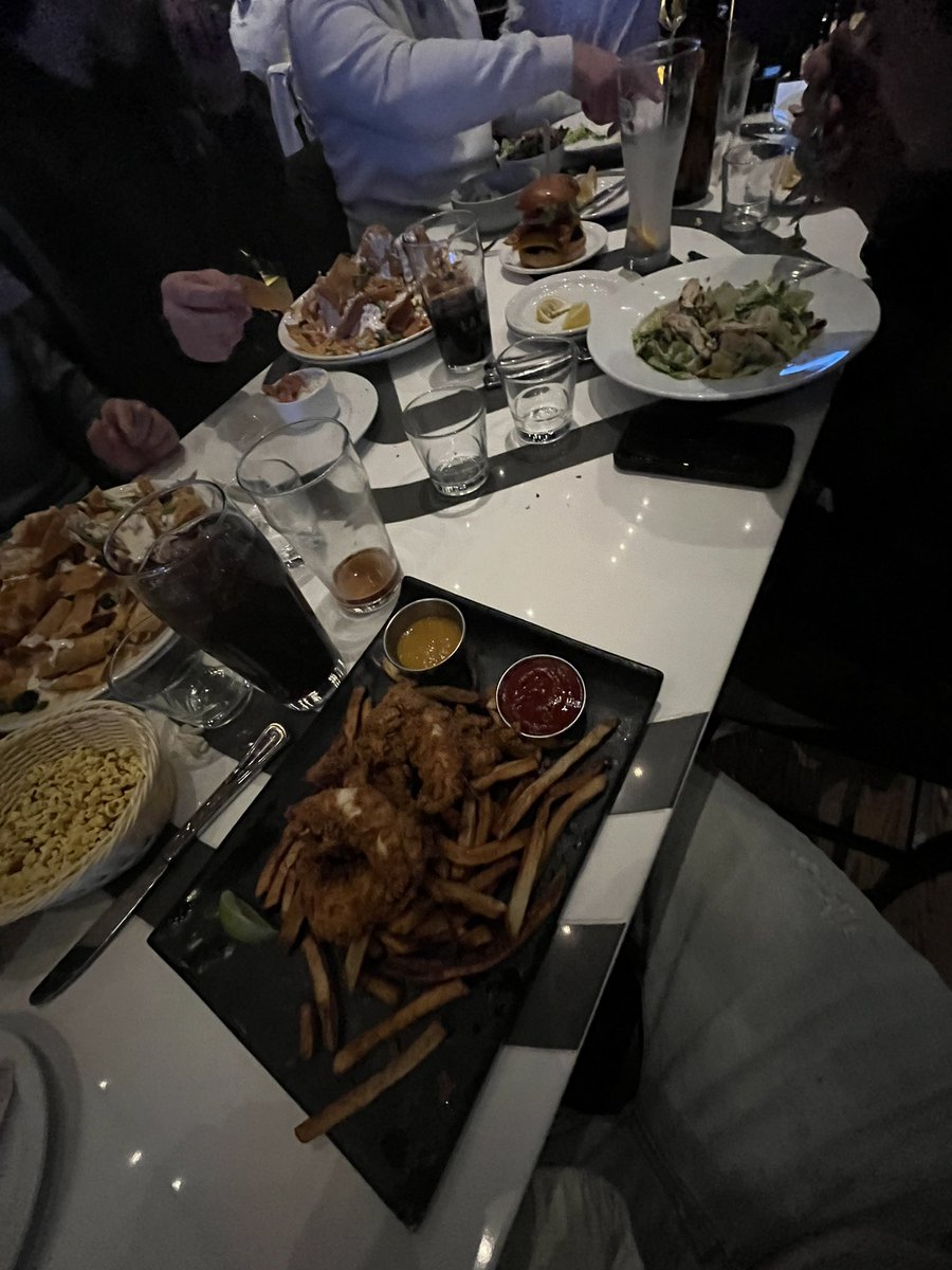 Broski 👑 tweet media