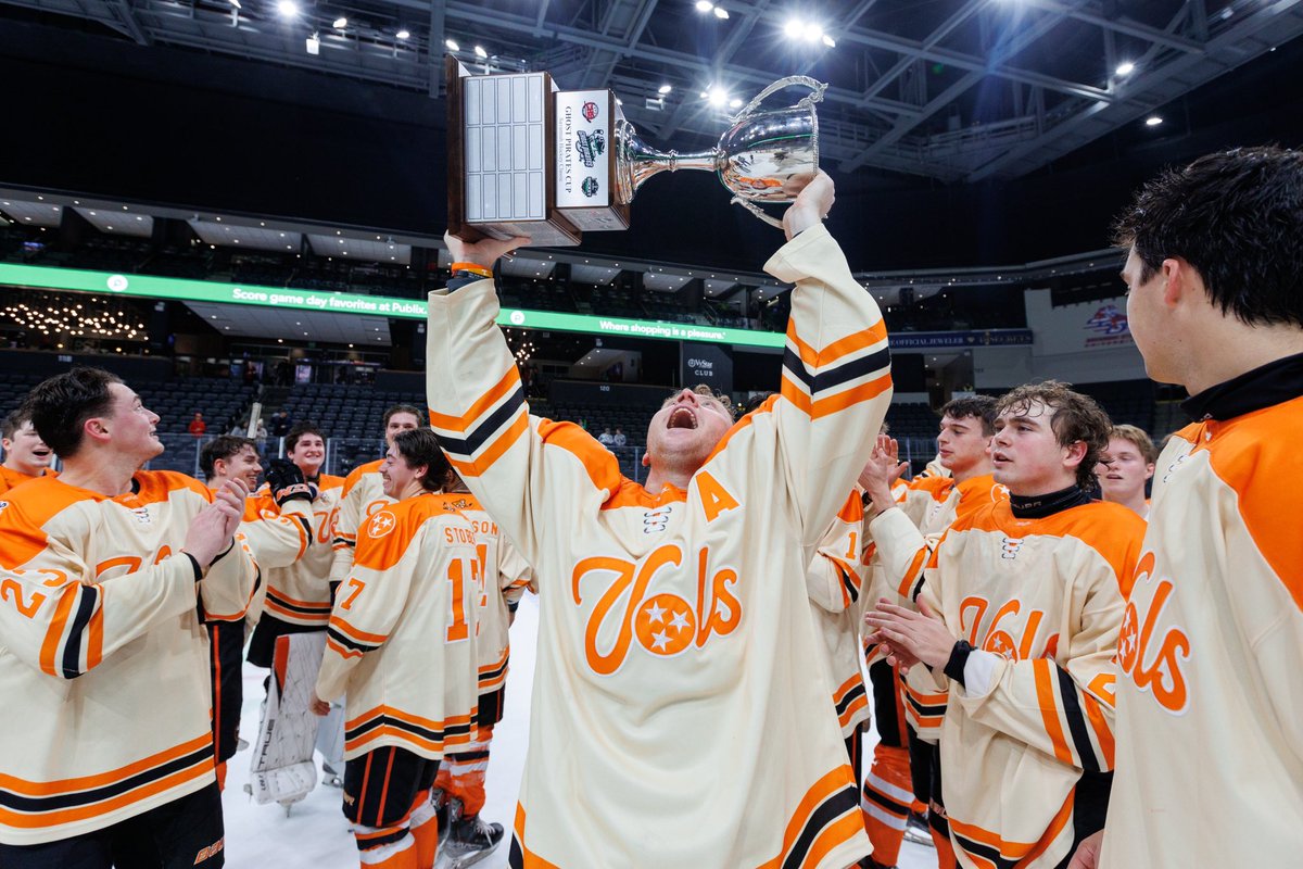 tennesseehockey's tweet photo. FOR THE FIRST TIME EVER, YOUR TENNESSEE ICE VOLS ARE THE SAVANNAH HOCKEY CLASSIC CHAMPIONS‼️‼️‼️

#govols | #win https://t.co/8yKF7CKxmA
