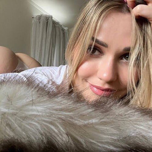 ambereunic27398's tweet photo. Wie is hier voor de lol😜🥰🥰 https://t.co/8KmRPUPPL0