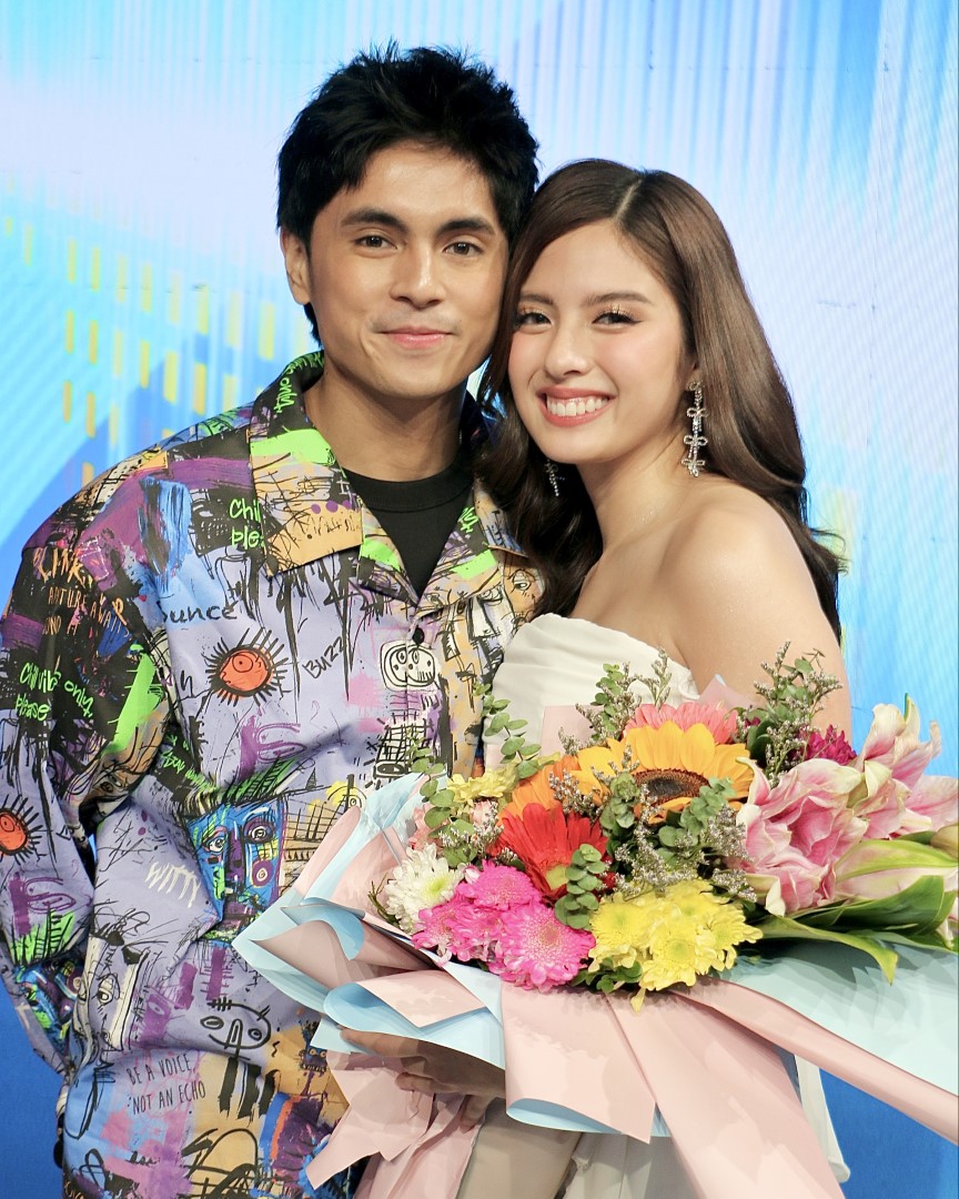 Even if it takes 10 years, 20 years... I will be with you on the journey you will take." - Miguel Tanfelix to Ysabel Ortega #AOSVIVAPitSenyor #AllOutSundays