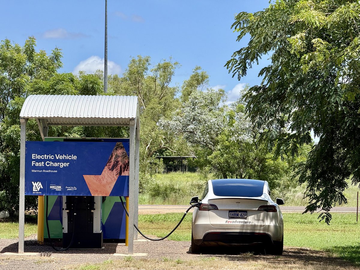 harald_murphy's tweet photo. #evadventure
#AUSYtour
@Tesla @TeslaAUNZ #ModelY
Day 3
Arrived #Warmun #WesternAustralia after traveling 164km from #HallsCreek. Efficiency 187Wh/km. Charging at the @HorizonPower_WA #WAEVNetwork 150kW @KempowerOyj #FastDC charger. https://t.co/i0qiY1RtgW