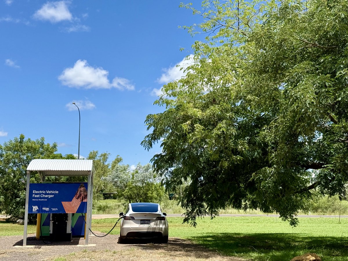 harald_murphy's tweet photo. #evadventure
#AUSYtour
@Tesla @TeslaAUNZ #ModelY
Day 3
Arrived #Warmun #WesternAustralia after traveling 164km from #HallsCreek. Efficiency 187Wh/km. Charging at the @HorizonPower_WA #WAEVNetwork 150kW @KempowerOyj #FastDC charger. https://t.co/i0qiY1RtgW