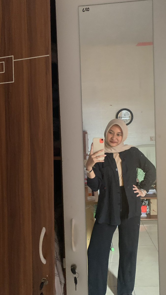anotheruji's tweet photo. recenly fit tp kamera ku jelek abis https://t.co/SK2tfdNkx3