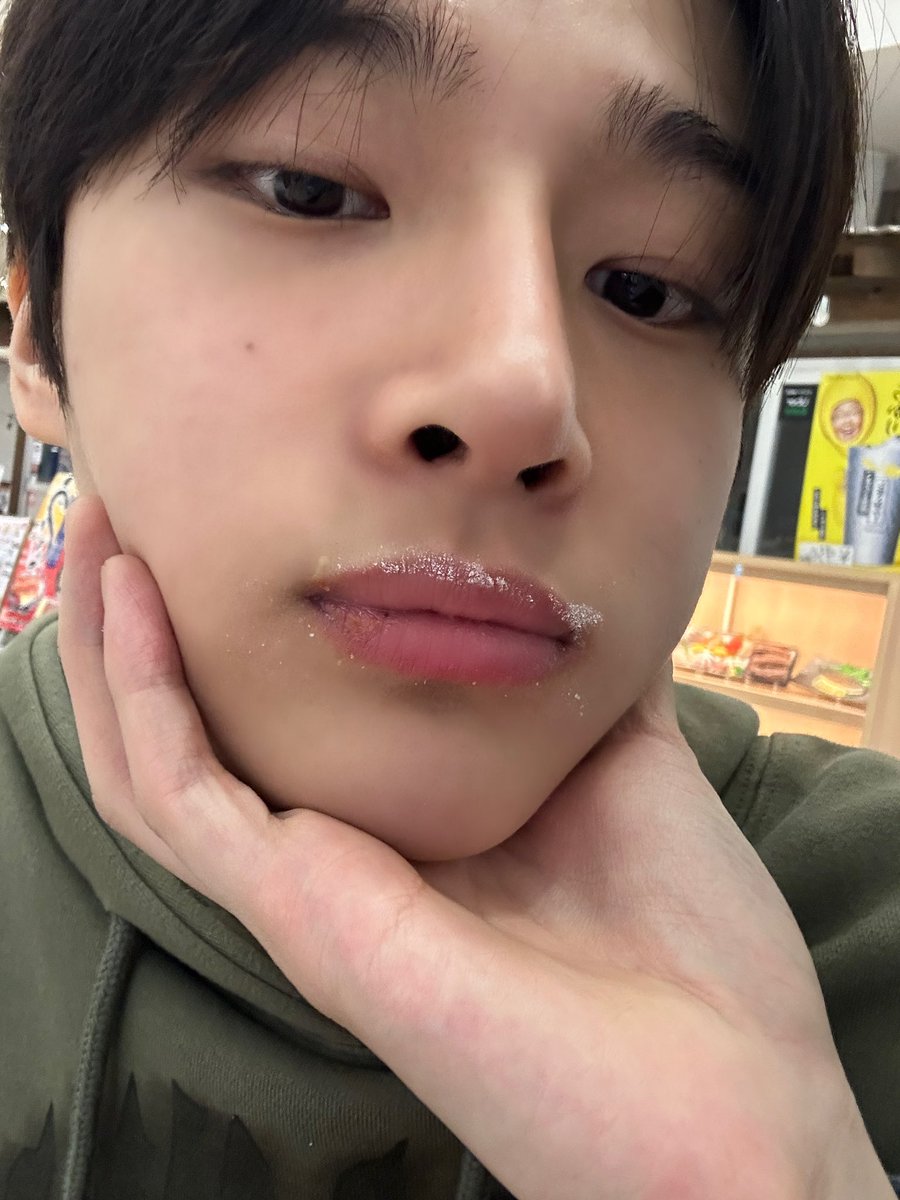 onepact_'s tweet photo. [💙_#성민]

생일 축하해 예다마~~ 너를 만나고 나서 
내 갤러리는 너로 가득하구나.....(아련)
예담이 갤러리에도 내가 가득하겠지????(뿌듯)
생일이니까 예담이 맛있는 거 잔뜩 먹자😽😻

#ONEPACT #원팩트
#SEONGMIN #성민 https://t.co/PZcYO0UuAi