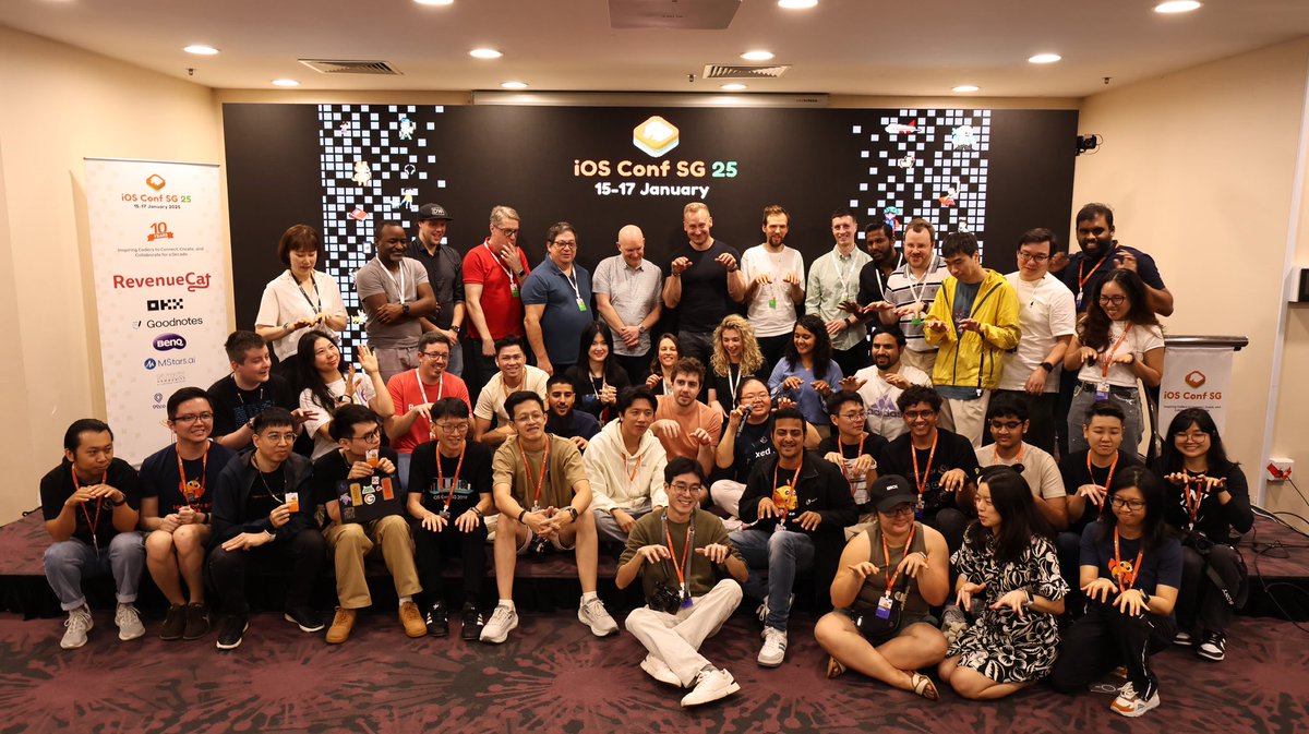戴铭 (@daiming_cn) on Twitter photo Great iOSConf sg. It's fortunate to receive feedback and encouragement from <a href="/twostraws/">Paul Hudson</a> , <a href="/unnnyong/">Young Kim | KWDC25 organizer</a> , <a href="/yenicode/">yeni</a> , and <a href="/DanielSteinberg/">Daniel Steinberg</a> , which will surely become a source of progress for me in the future. I also met many Taiwanese friends and felt very warm. Great iOSConf sg. It's fortunate to receive feedback and encouragement from <a href="/twostraws/">Paul Hudson</a> , <a href="/unnnyong/">Young Kim | KWDC25 organizer</a> , <a href="/yenicode/">yeni</a> , and <a href="/DanielSteinberg/">Daniel Steinberg</a> , which will surely become a source of progress for me in the future. I also met many Taiwanese friends and felt very warm.