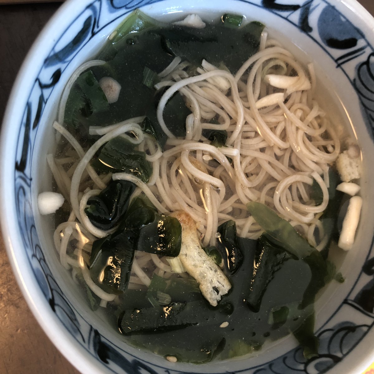 mihooo34sakura's tweet photo. コエタスのモニター提供品の【+mugi】 即席麺(ハトムギ麺・オオムギ麺)です。
乾燥めんと具材と粉末出汁で蕎麦やそうめんのような麵
アッサリしたお味で美味しかった。お湯を注ぐだけで簡単ヘルシー
#コエタス #PR #当選報告
#plusmugi #プラスムギ #即席麺 #ハトムギ麺 #オオムギ麺 #ノンフライ麺 https://t.co/DxzLuiuLmq