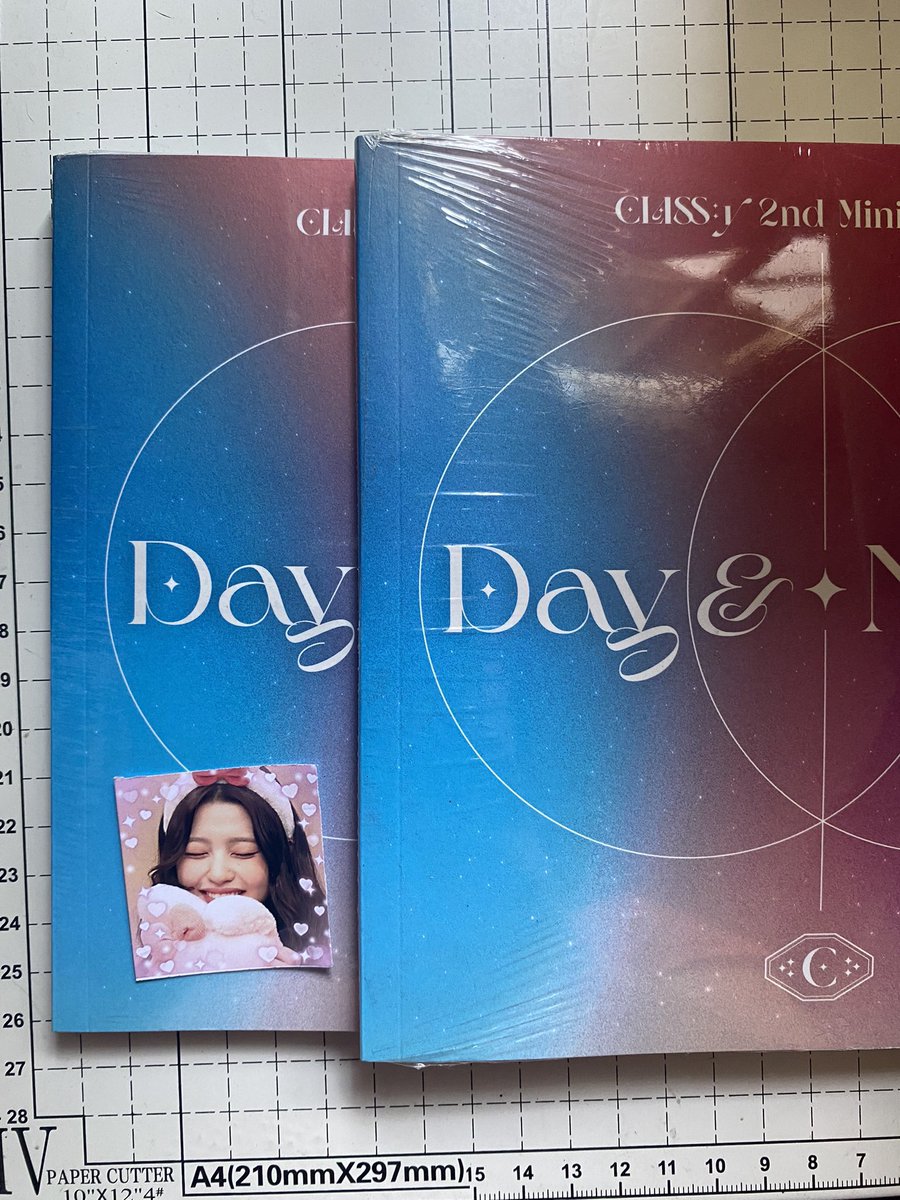 226cart's tweet photo. 🎀 wts lfb ph  

class:y 2nd mini album day &amp; night

sealed — 350 (2 slots)
unsealed — 100 (1 slot, hyungseo cover)

onhand
first press
price exclusive for lsf

dop: payo/1 week
mop: gcash maya
mod: jnt direct https://t.co/GnzzH9bvjh